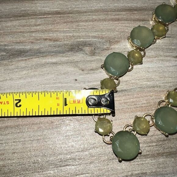 Faceted Statement Jade Color Station Beads Gold Tone Green Signed Classic Core - Picture 5 of 7